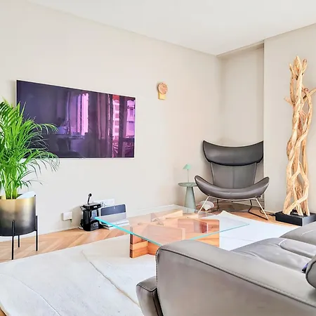 Apartmán Luxury Flat With Balcony Near Arc De Triomphe *