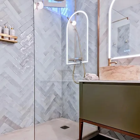 Luxury Flat With Balcony Near Arc De Triomphe Apartmán Paříž