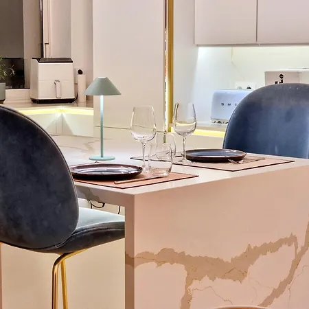 Luxury Flat With Balcony Near Arc De Triomphe *