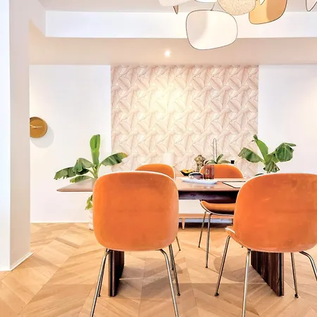 Luxury Flat With Balcony Near Arc De Triomphe Apartment