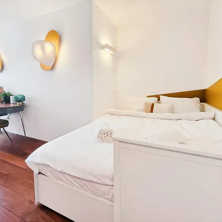 Luxury Flat With Balcony Near Arc De Triomphe Apartment Paris